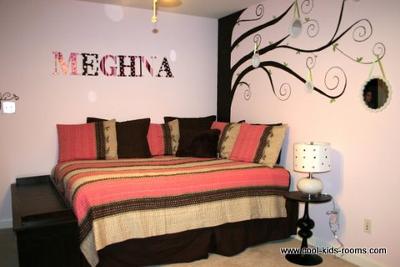Decorating Bedroom on Contemporary Chic Pink And Brown  Wall Mural  Bedroom Decorating Ideas