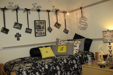 dorm room bedding, wall decor, dorm decorating ideas, girl's room